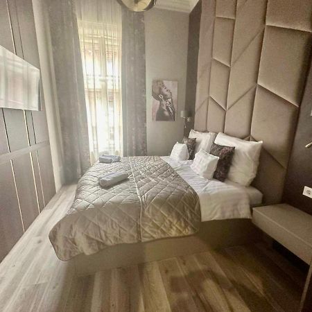 Orangehomes High Class 4 Bedroom Apartment Budapest Exterior photo