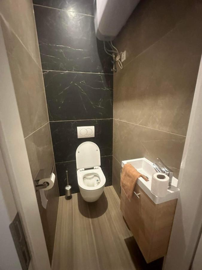 Orangehomes High Class 4 Bedroom Apartment Budapest Exterior photo