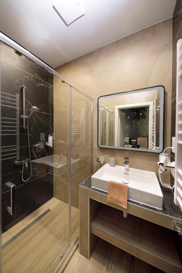 Orangehomes High Class 4 Bedroom Apartment Budapest Exterior photo